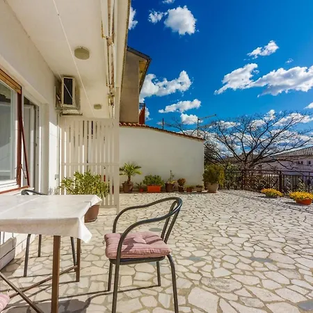 Klaric Apartment *